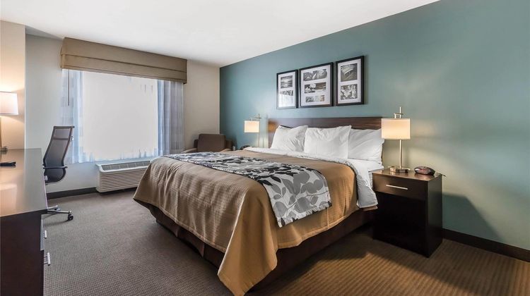 Sleep Inn & Suites O'Fallon Room