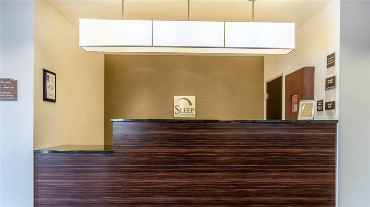 Sleep Inn & Suites O'Fallon Lobby