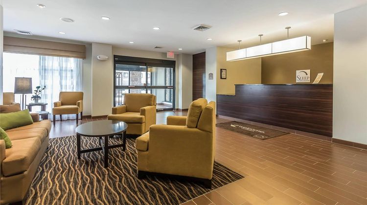 Sleep Inn & Suites O'Fallon Lobby