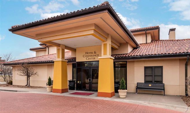 Unity Hotel & Conference Center Exterior