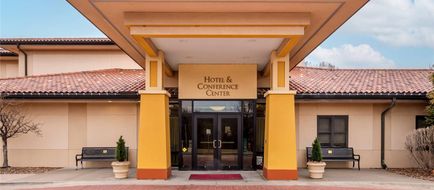 Unity Hotel & Conference Center Exterior