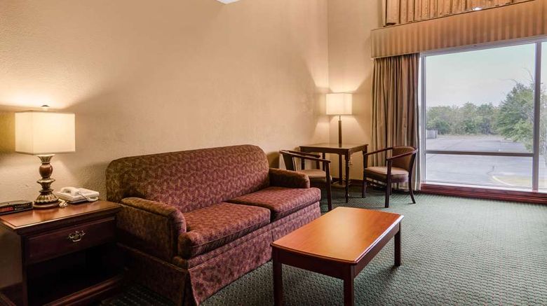 <b>Quality Inn & Suites Carthage Suite</b>. Images powered by <a href="https://iceportal.shijigroup.com/" title="IcePortal" target="_blank">IcePortal</a>.