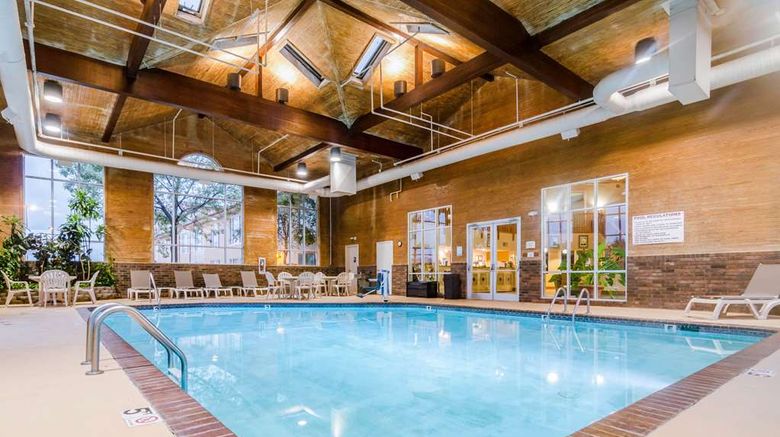<b>Quality Inn & Suites Carthage Pool</b>. Images powered by <a href="https://iceportal.shijigroup.com/" title="IcePortal" target="_blank">IcePortal</a>.