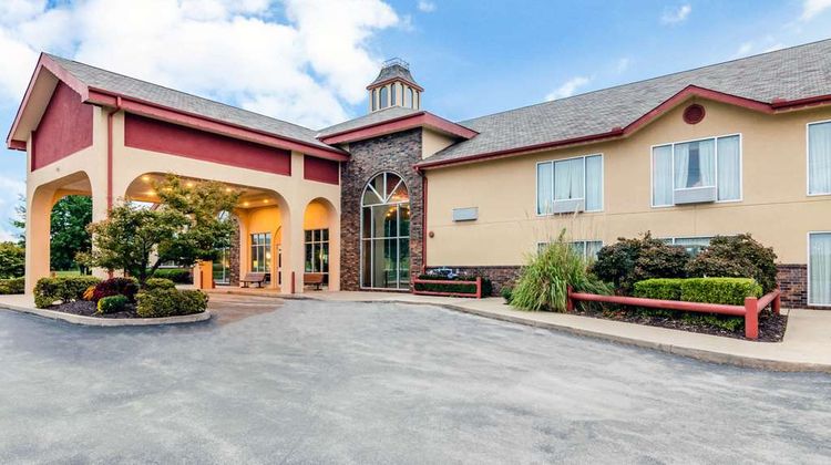 Quality Inn & Suites Carthage Exterior