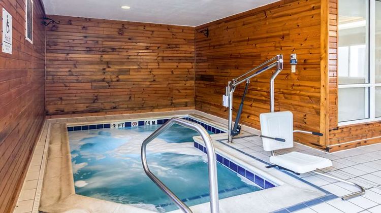Comfort Inn & Suites Hannibal Pool