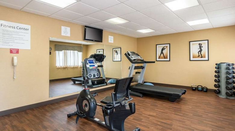 <b>Comfort Inn & Suites Hannibal Health</b>. Images powered by <a href="https://iceportal.shijigroup.com/" title="IcePortal" target="_blank">IcePortal</a>.