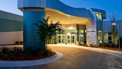 Oasis Hotel & Conv Center, Ascend Hotel