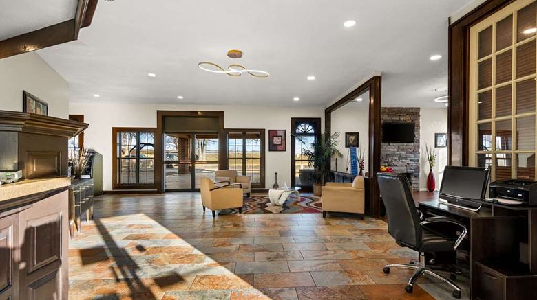 <b>Suburban Studios Kansas City Airport N Lobby</b>. Images powered by <a href="https://iceportal.shijigroup.com/" title="IcePortal" target="_blank">IcePortal</a>.