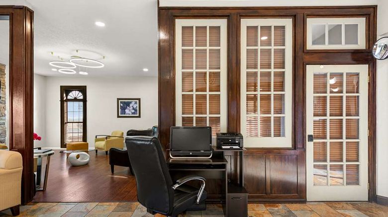 <b>Suburban Studios Kansas City Airport N Other</b>. Images powered by <a href="https://iceportal.shijigroup.com/" title="IcePortal" target="_blank">IcePortal</a>.