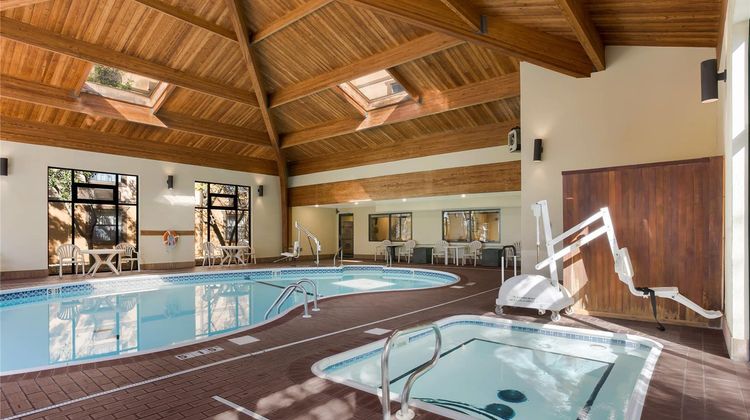 Comfort Inn & Suites Branson Meadows Pool