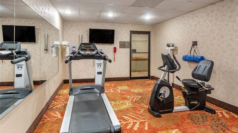 <b>Comfort Inn & Suites Branson Meadows Health</b>. Images powered by <a href="https://iceportal.shijigroup.com/" title="IcePortal" target="_blank">IcePortal</a>.