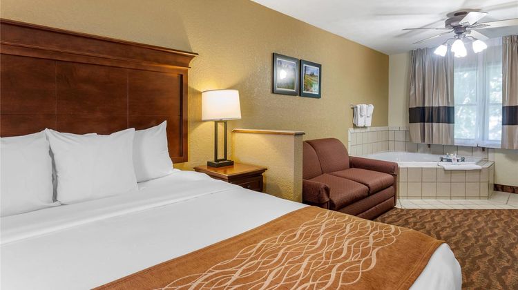 Comfort Inn & Suites Branson Meadows Suite