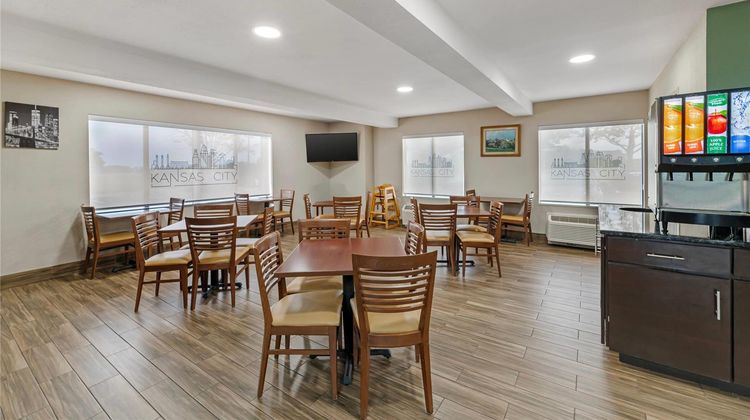 Quality Inn Kansas City Intl Airport Restaurant