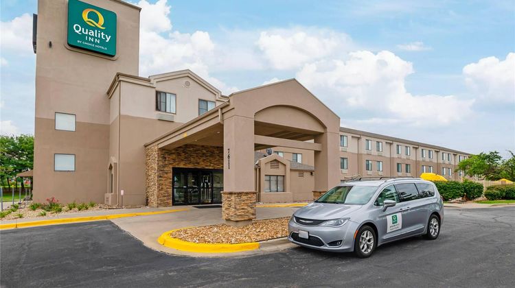 Quality Inn Kansas City Intl Airport Exterior