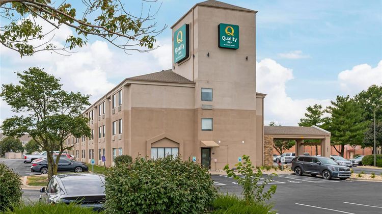Quality Inn Kansas City Intl Airport Exterior