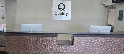Quality Inn Kansas City Intl Airport Lobby