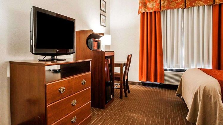Quality Inn Kingdom City Room
