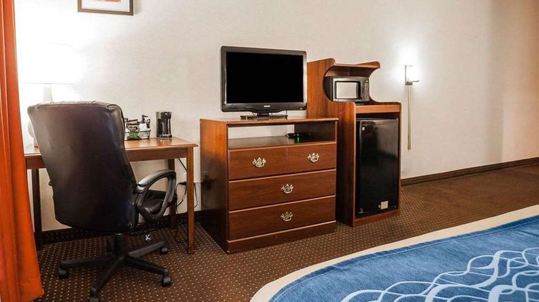 <b>Quality Inn Kingdom City Room</b>. Images powered by <a href="https://iceportal.shijigroup.com/" title="IcePortal" target="_blank">IcePortal</a>.
