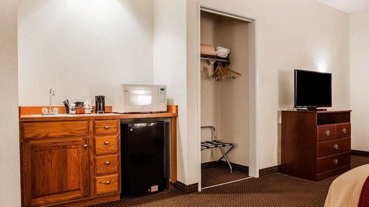 Quality Inn Kingdom City Suite