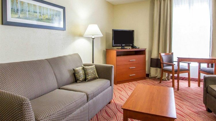 Comfort Inn Poplar Bluff Suite