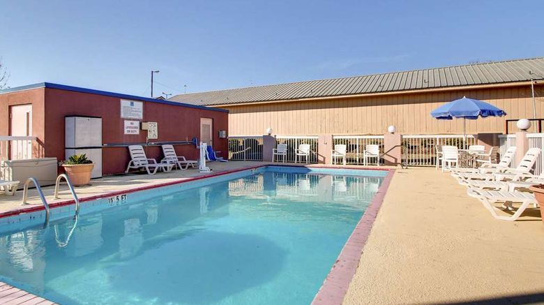 <b>Quality Inn Brookhaven Pool</b>. Images powered by <a href="https://iceportal.shijigroup.com/" title="IcePortal" target="_blank">IcePortal</a>.