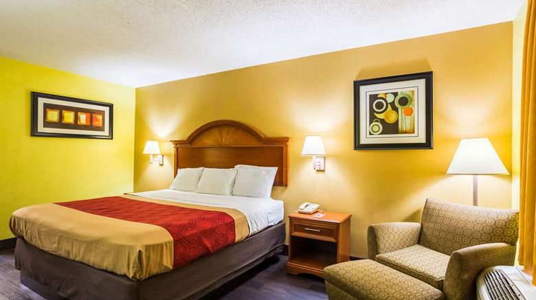 <b>Econo Lodge Picayune Room</b>. Images powered by <a href="https://iceportal.shijigroup.com/" title="IcePortal" target="_blank">IcePortal</a>.