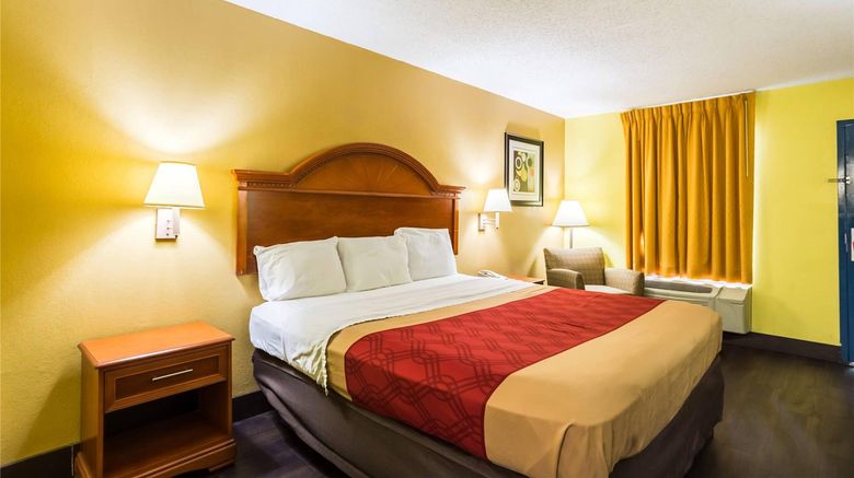 <b>Econo Lodge Picayune Room</b>. Images powered by <a href="https://iceportal.shijigroup.com/" title="IcePortal" target="_blank">IcePortal</a>.