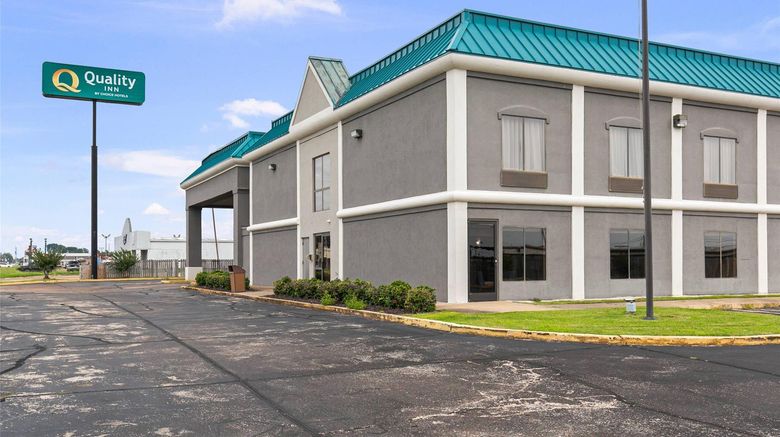 <b>Quality Inn Exterior</b>. Images powered by <a href="https://iceportal.shijigroup.com/" title="IcePortal" target="_blank">IcePortal</a>.