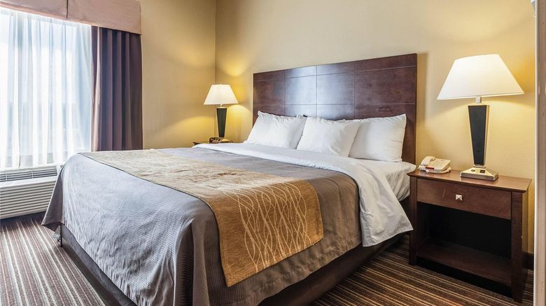 <b>Quality Inn Suite</b>. Images powered by <a href="https://iceportal.shijigroup.com/" title="IcePortal" target="_blank">IcePortal</a>.