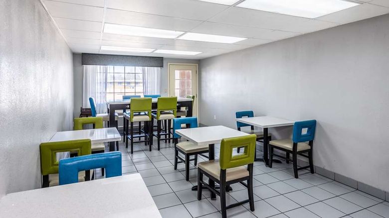 <b>Econo Lodge Vicksburg Restaurant</b>. Images powered by <a href="https://iceportal.shijigroup.com/" title="IcePortal" target="_blank">IcePortal</a>.
