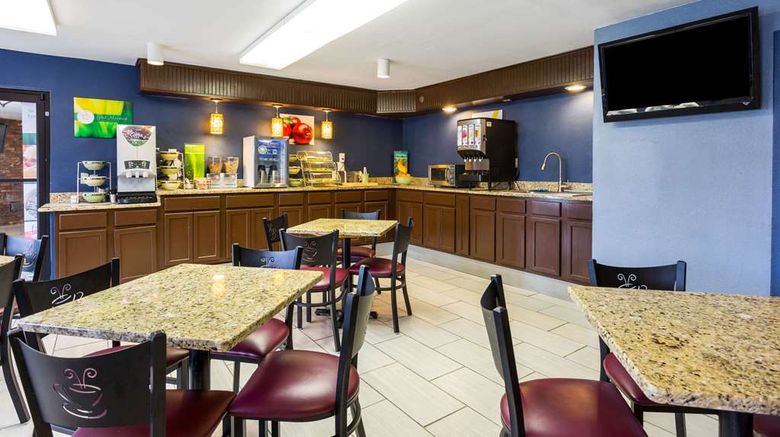 <b>Quality Inn Indianola Restaurant</b>. Images powered by <a href="https://iceportal.shijigroup.com/" title="IcePortal" target="_blank">IcePortal</a>.