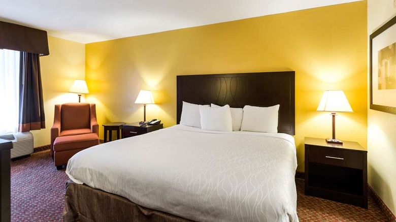 <b>Quality Inn Indianola Room</b>. Images powered by <a href="https://iceportal.shijigroup.com/" title="IcePortal" target="_blank">IcePortal</a>.