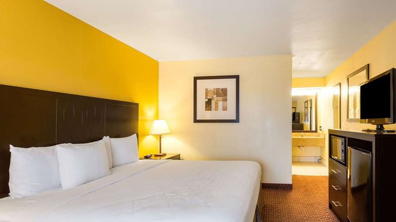 <b>Quality Inn Indianola Room</b>. Images powered by <a href="https://iceportal.shijigroup.com/" title="IcePortal" target="_blank">IcePortal</a>.