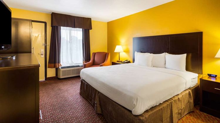 Quality Inn Indianola Room