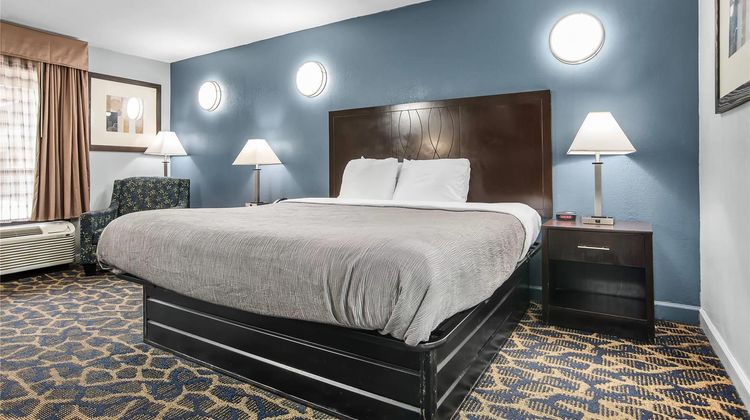 Quality Inn Indianola Room