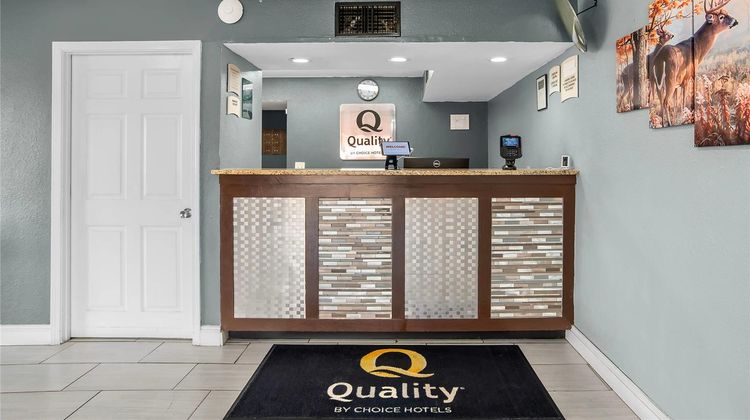 Quality Inn Indianola Lobby
