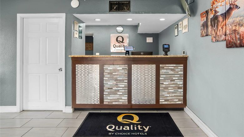 <b>Quality Inn Indianola Lobby</b>. Images powered by <a href="https://iceportal.shijigroup.com/" title="IcePortal" target="_blank">IcePortal</a>.