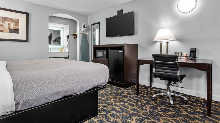 Quality Inn Indianola Room