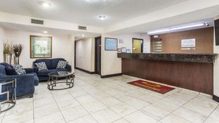 Econo Lodge Clinton Jackson West