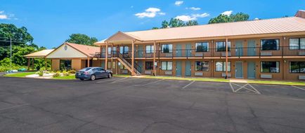 Quality Inn Corinth Exterior