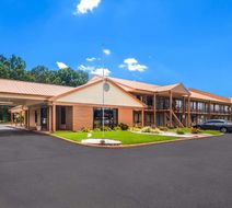Quality Inn Corinth Exterior