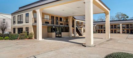 Econo Lodge Exterior