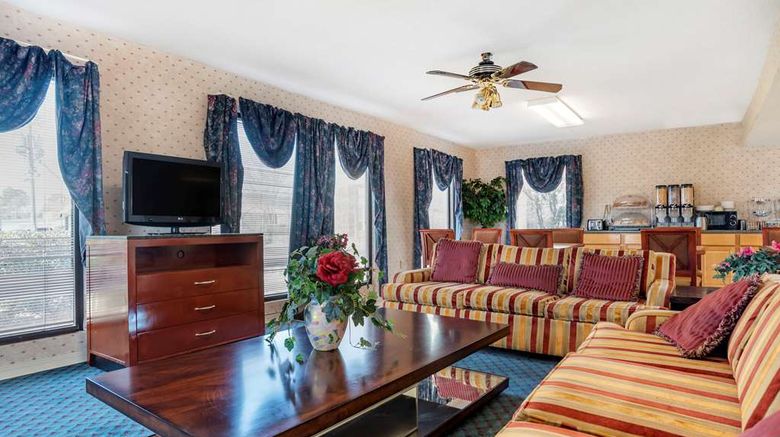 <b>Econo Lodge Lobby</b>. Images powered by <a href="https://iceportal.shijigroup.com/" title="IcePortal" target="_blank">IcePortal</a>.