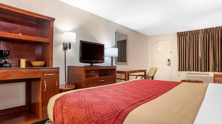 <b>Econo Lodge Suite</b>. Images powered by <a href="https://iceportal.shijigroup.com/" title="IcePortal" target="_blank">IcePortal</a>.