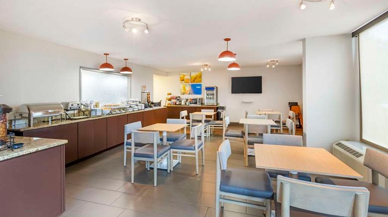 <b>Comfort Inn Meridian - Bonita Lakes Restaurant</b>. Images powered by <a href="https://iceportal.shijigroup.com/" title="IcePortal" target="_blank">IcePortal</a>.