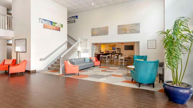 Comfort Inn Meridian - Bonita Lakes Lobby