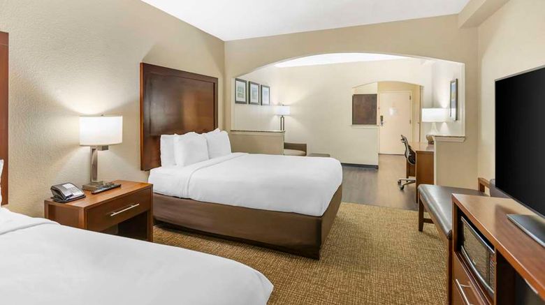 <b>Comfort Inn Meridian - Bonita Lakes Room</b>. Images powered by <a href="https://iceportal.shijigroup.com/" title="IcePortal" target="_blank">IcePortal</a>.