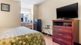 Econo Lodge Inn and Suites Forest Suite