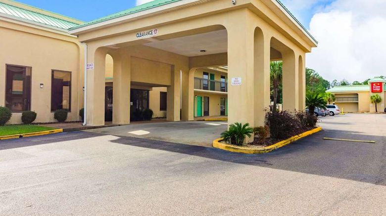 <b>Econo Lodge Inn and Suites Gulfport Airport Exterior</b>. Images powered by <a href="https://iceportal.shijigroup.com/" title="IcePortal" target="_blank">IcePortal</a>.