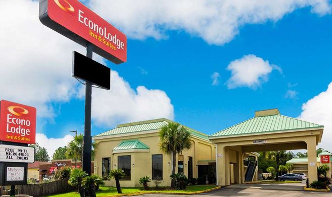 Econo Lodge Inn and Suites Gulfport Airport Exterior